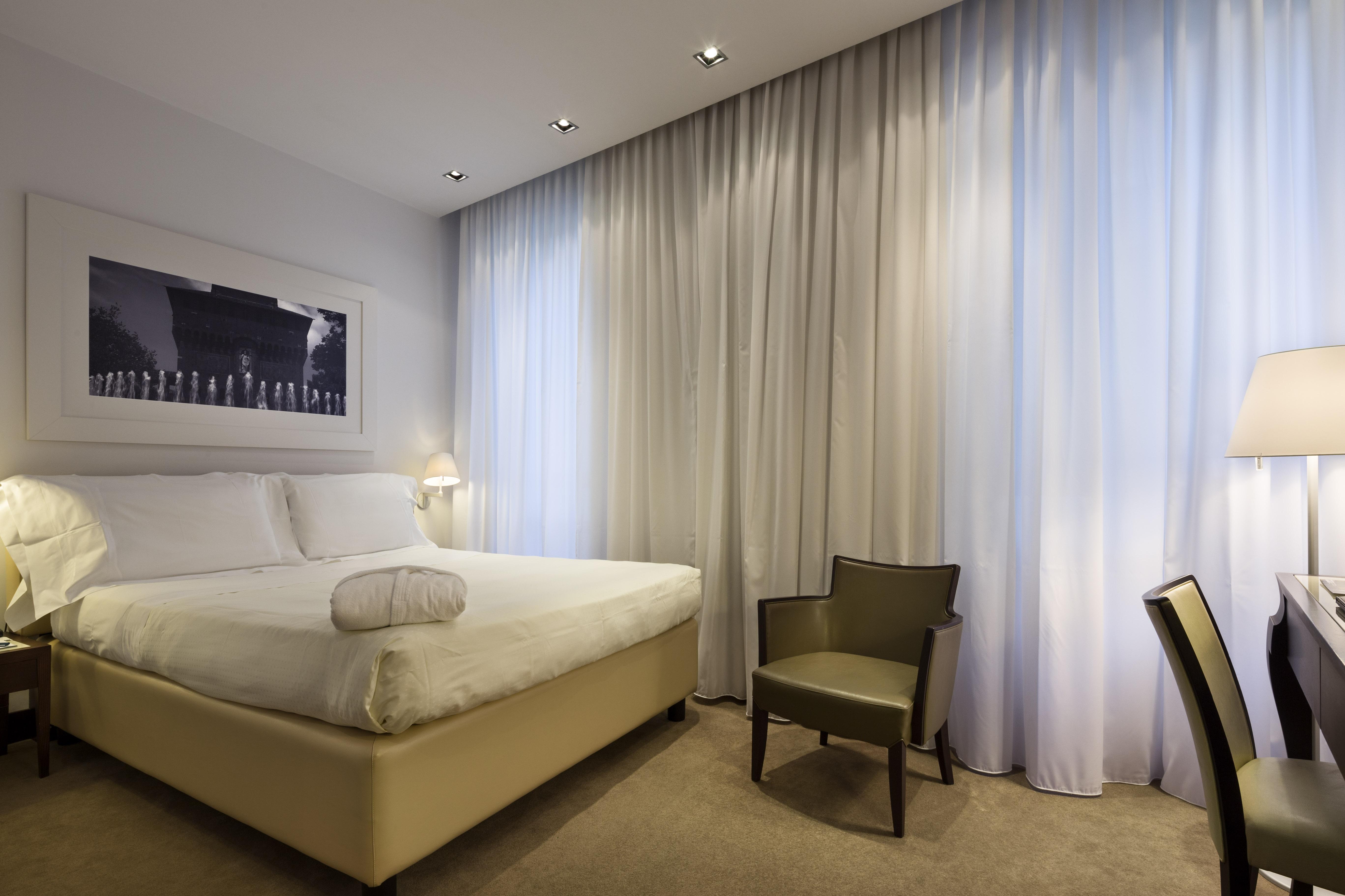 Una Hotels Cusani Milano Exterior photo