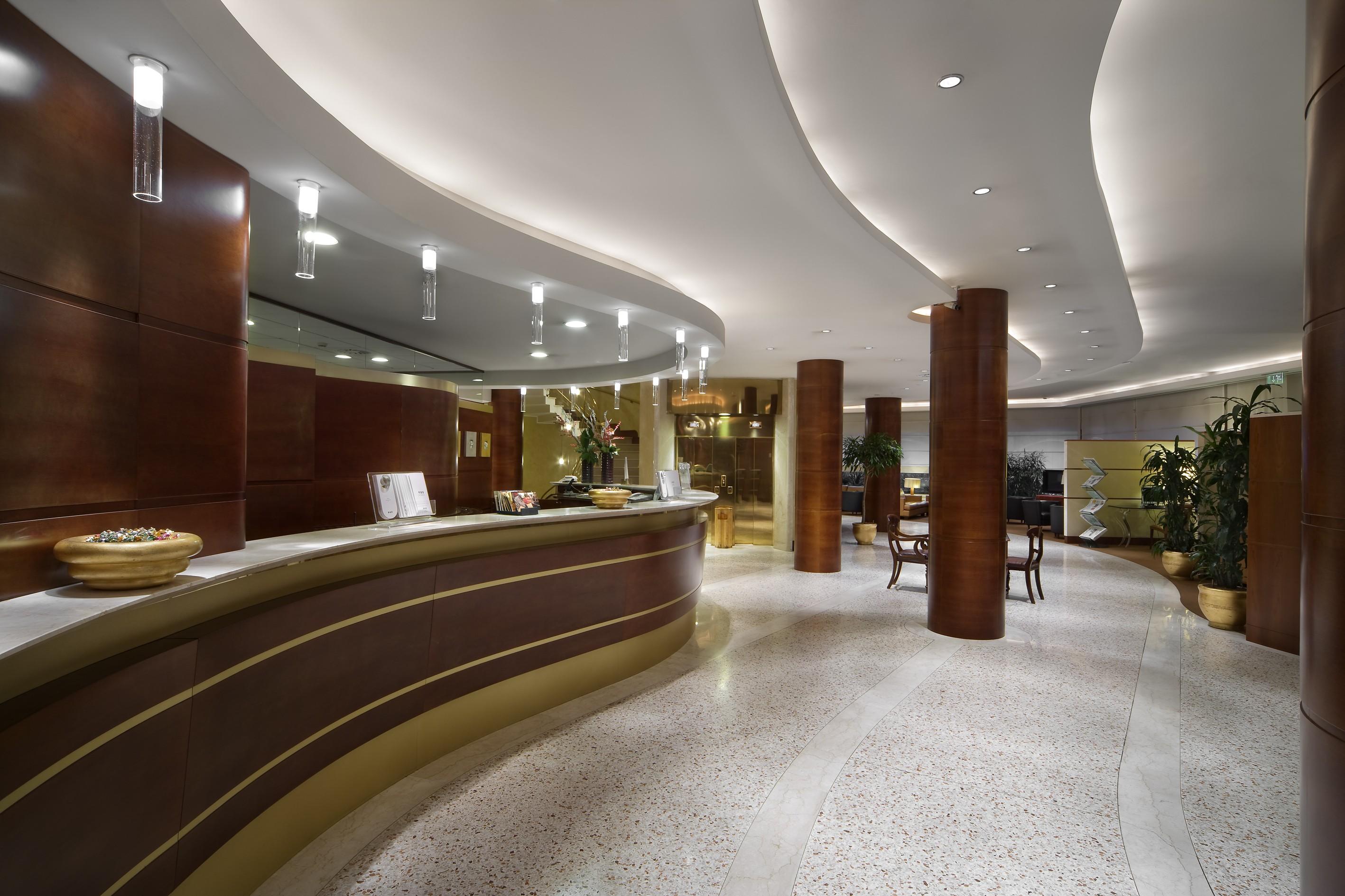 Una Hotels Cusani Milano Exterior photo