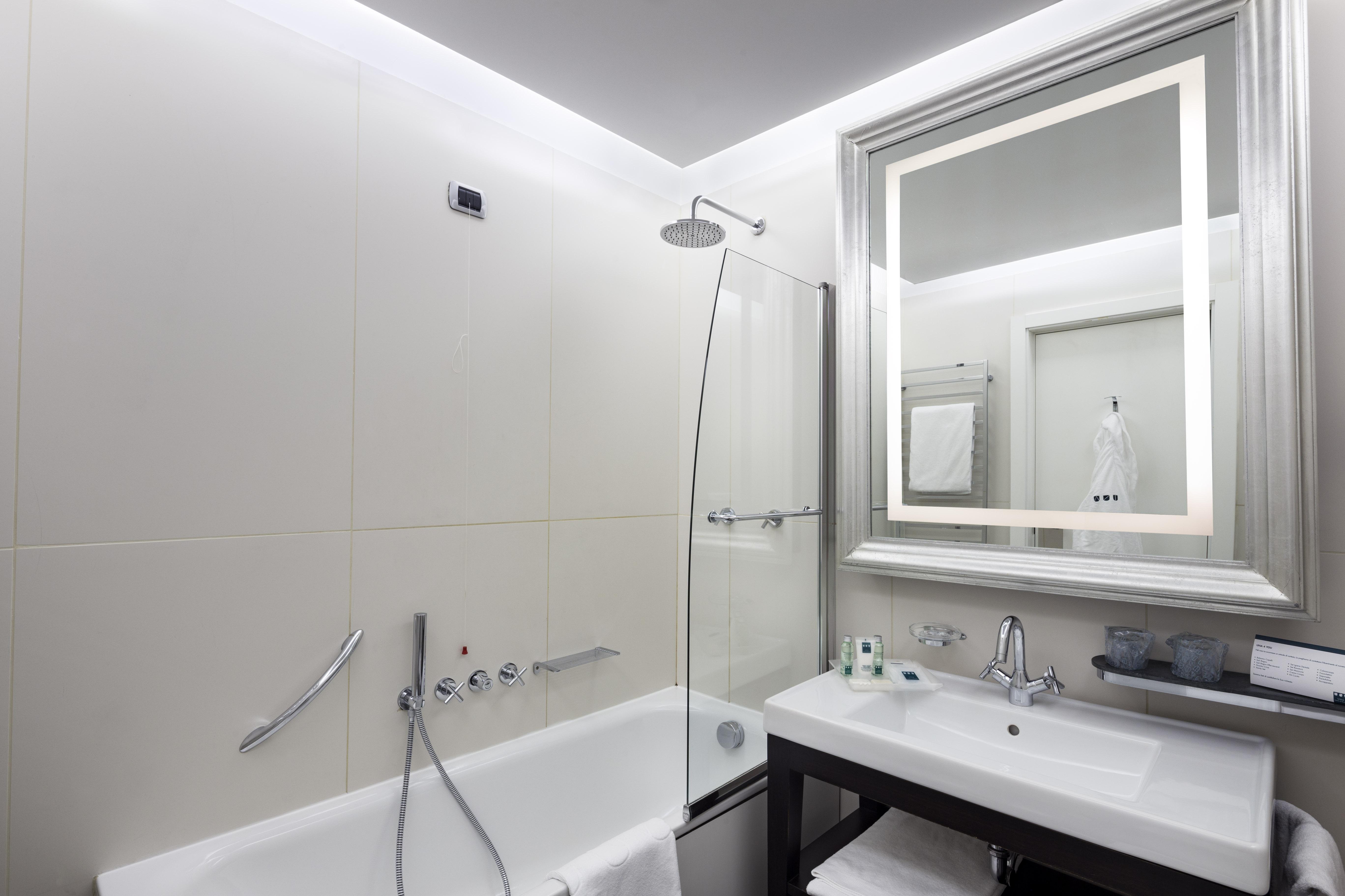 Una Hotels Cusani Milano Exterior photo