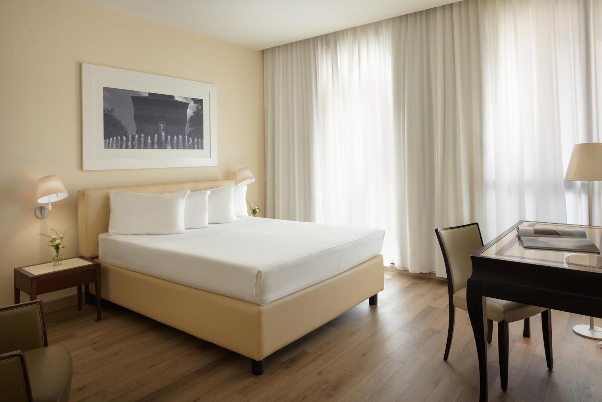Una Hotels Cusani Milano Exterior photo