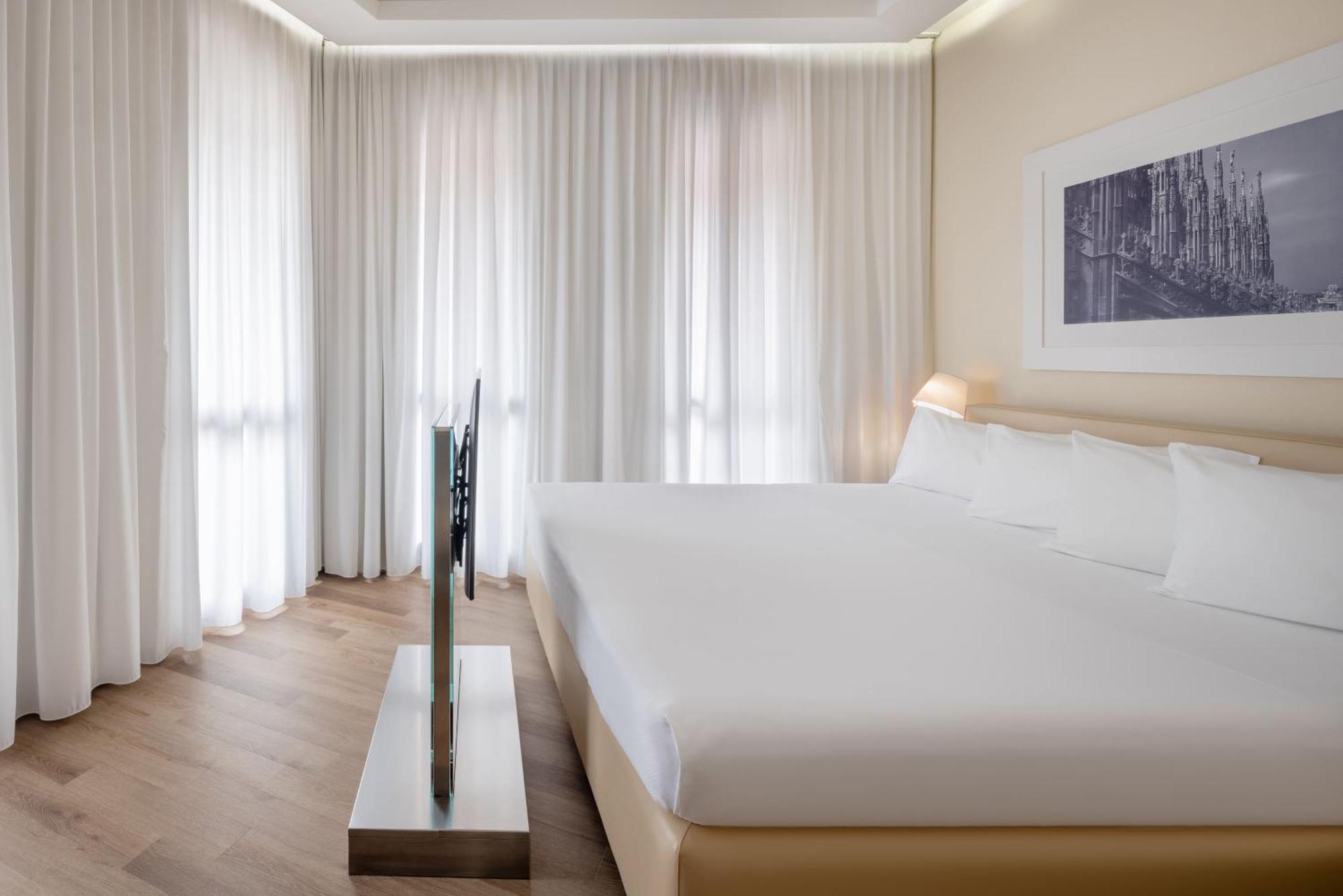 Una Hotels Cusani Milano Exterior photo