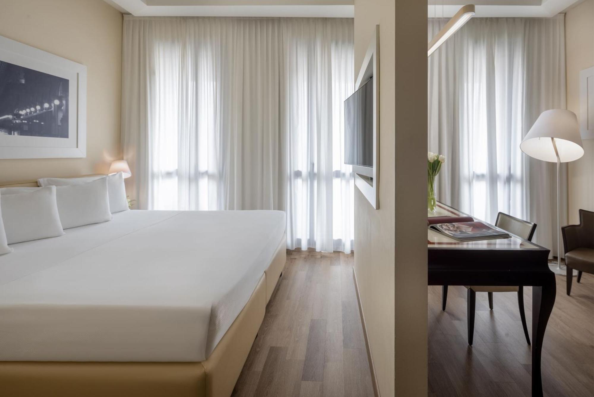 Una Hotels Cusani Milano Exterior photo